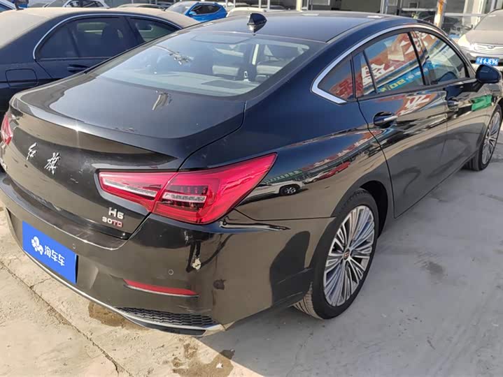 Фото 3 - Hongqi H5