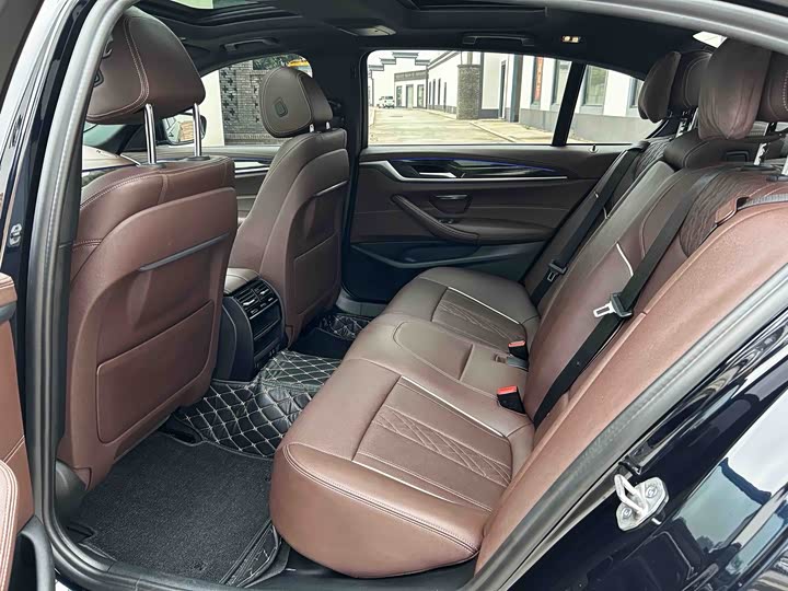 Фото 7 - BMW 5 Series