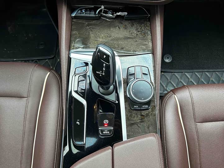 Фото 8 - BMW 5 Series