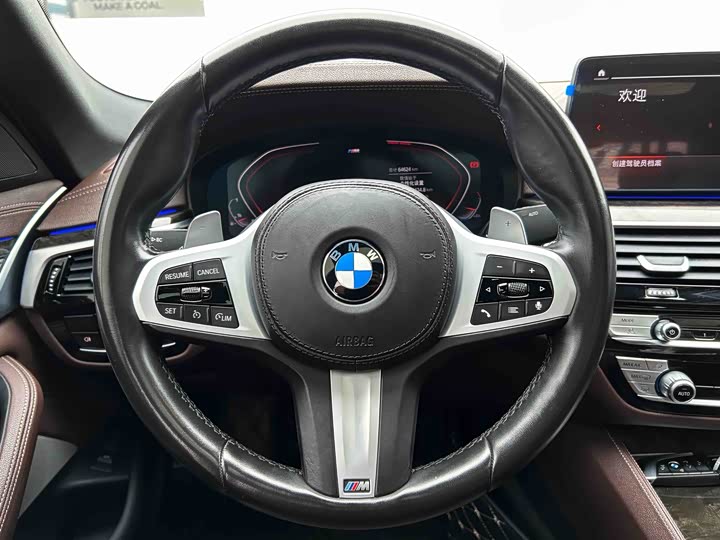 Фото 9 - BMW 5 Series