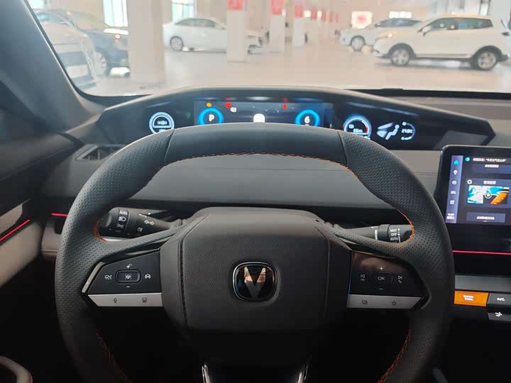 Фото 7 - Changan UNI-V Hybrid