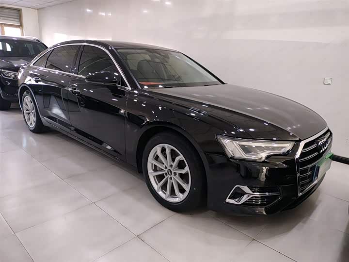 Фото 4 - Audi A6L