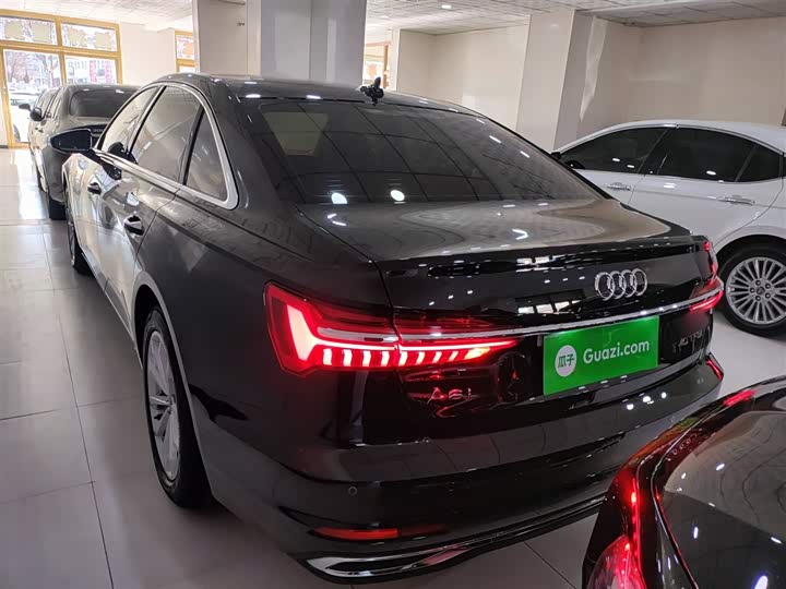 Фото 6 - Audi A6L