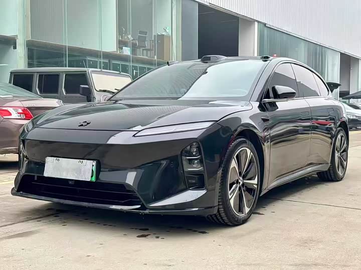 Фото 1 - Nio ET5T