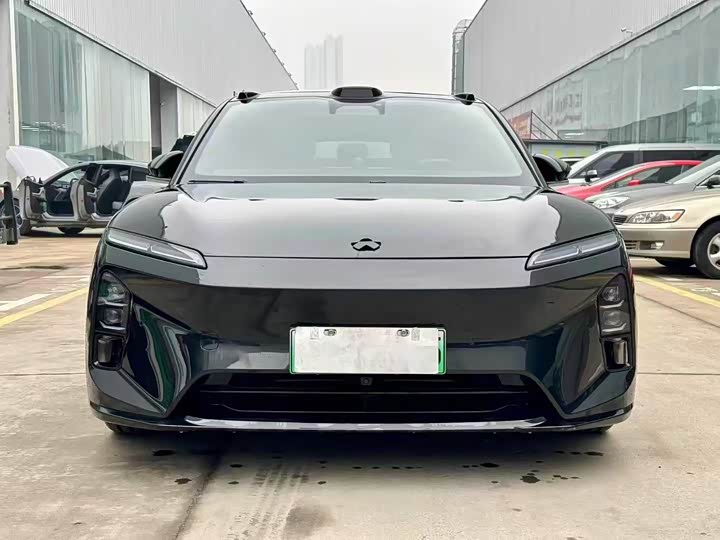 Фото 2 - Nio ET5T