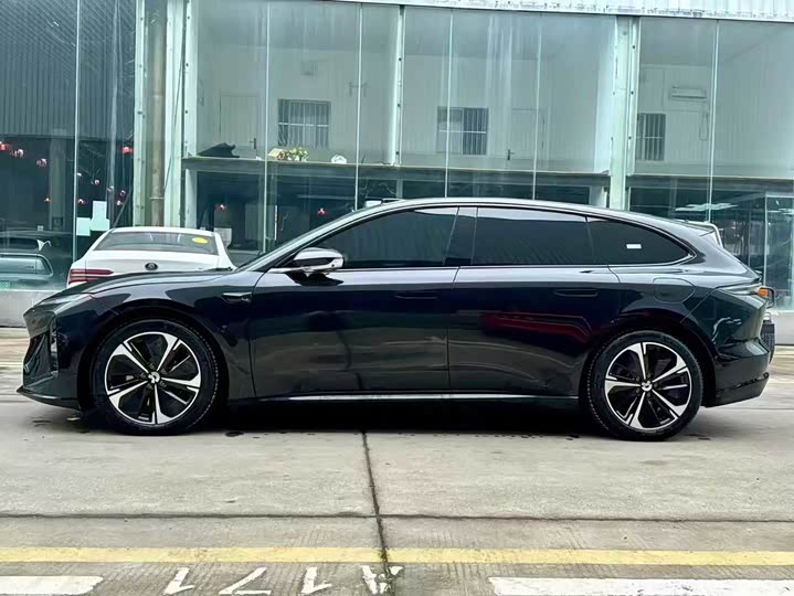 Фото 3 - Nio ET5T