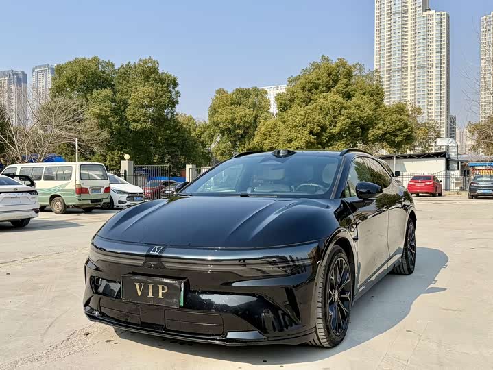Фото 1 - Zeekr 007 GT
