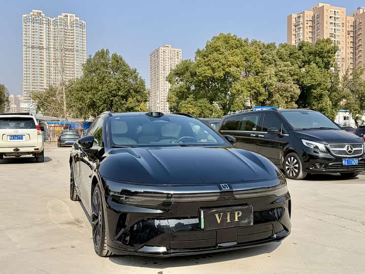 Фото 4 - Zeekr 007 GT