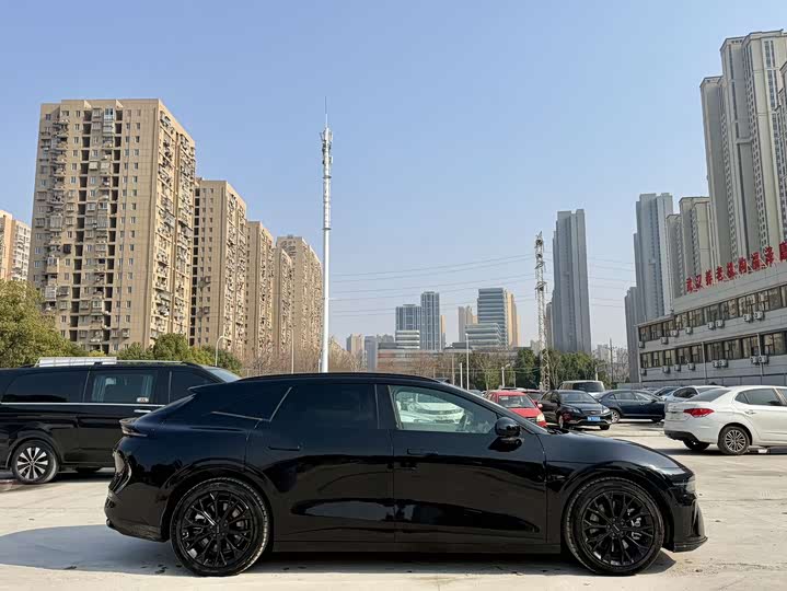 Фото 5 - Zeekr 007 GT