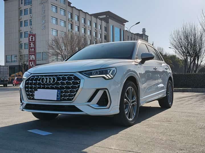 Фото 1 - Audi Q3