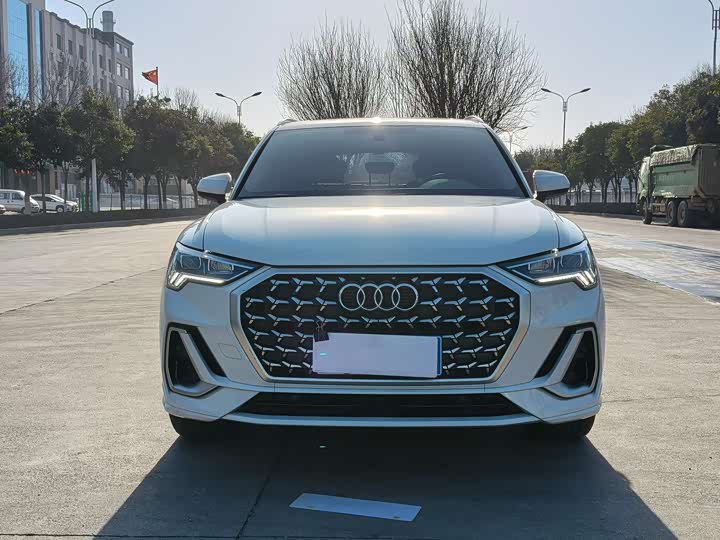 Фото 2 - Audi Q3
