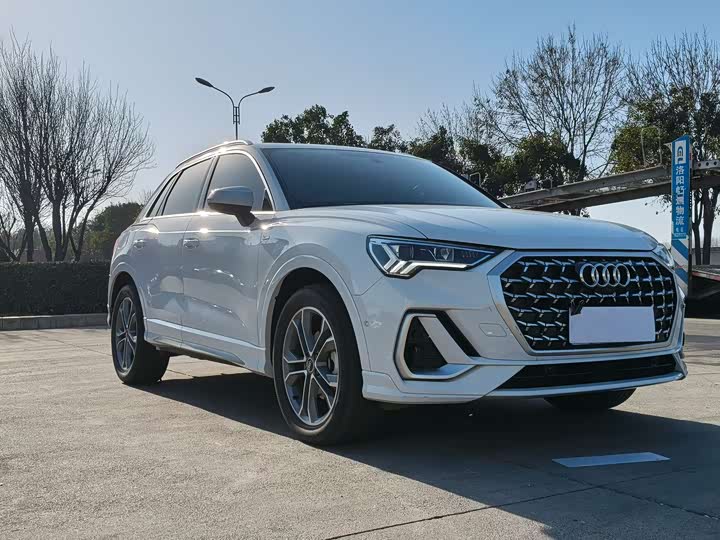 Фото 3 - Audi Q3