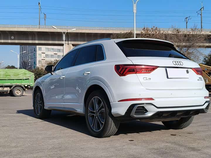 Фото 7 - Audi Q3