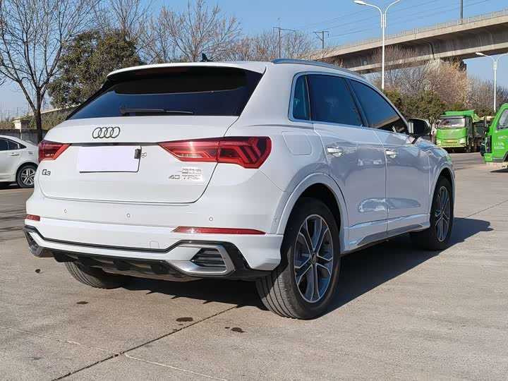 Фото 9 - Audi Q3