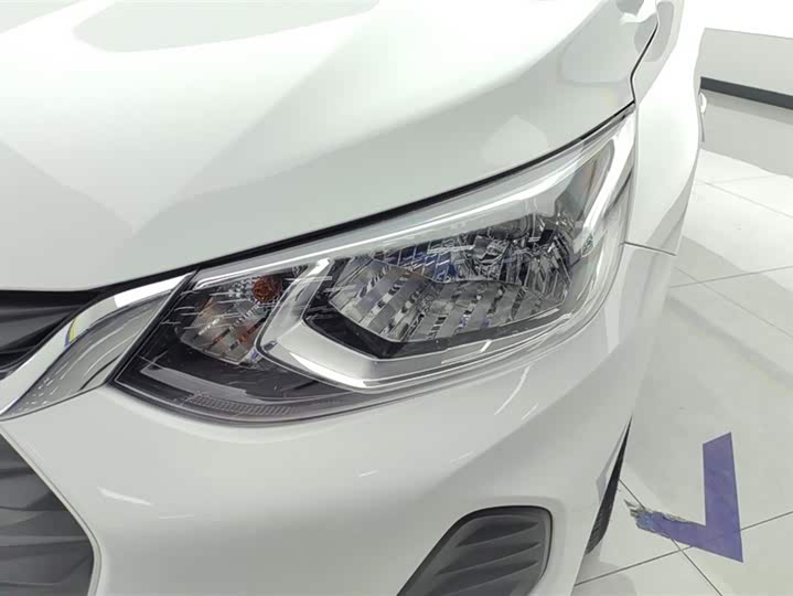 Фото 5 - Chevrolet Onix (Cavalier)