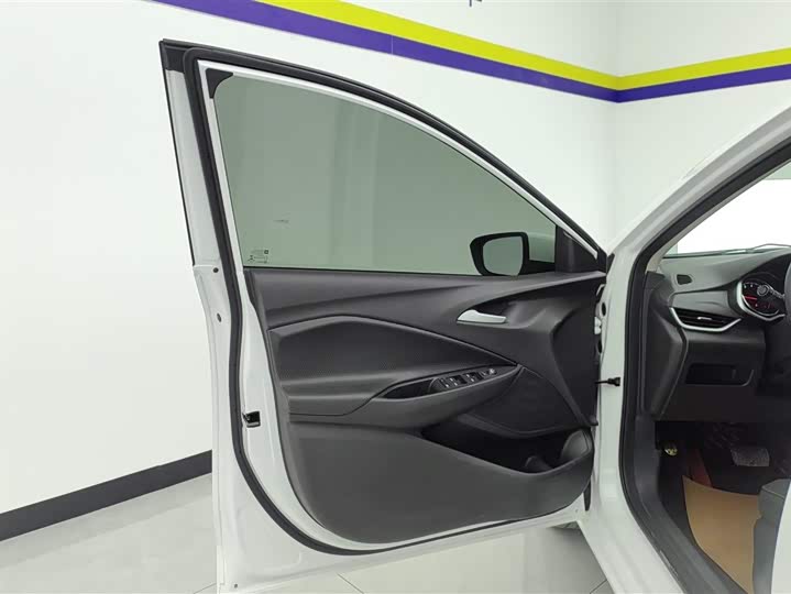 Фото 7 - Chevrolet Onix (Cavalier)