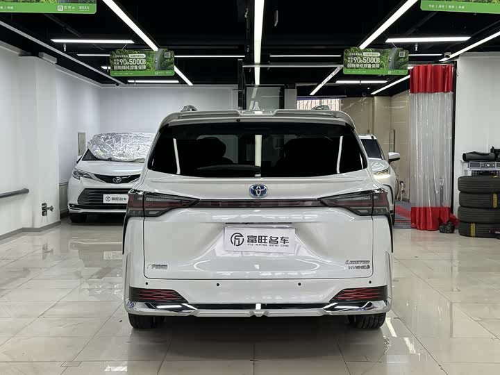 Фото 6 - Toyota Sienna