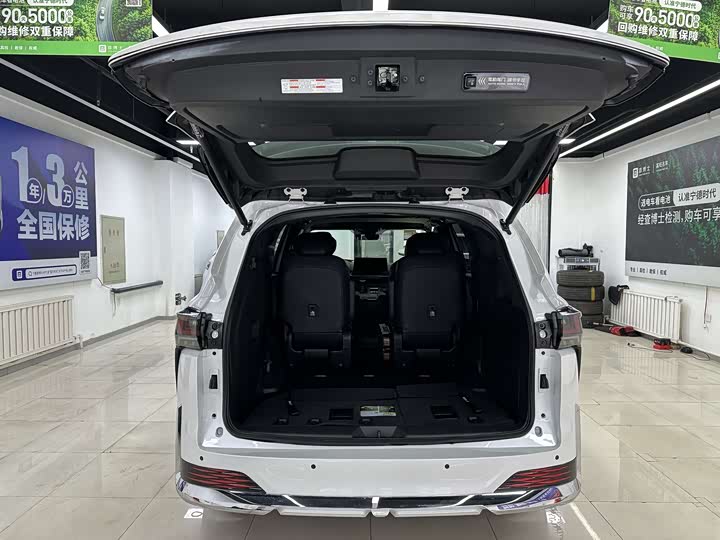 Фото 7 - Toyota Sienna