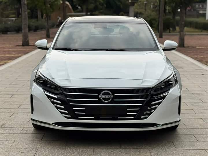 Фото 2 - Nissan Teana