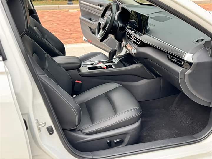 Фото 5 - Nissan Teana