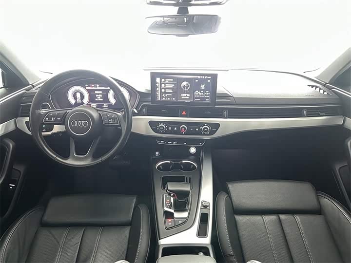 Фото 6 - Audi A4L