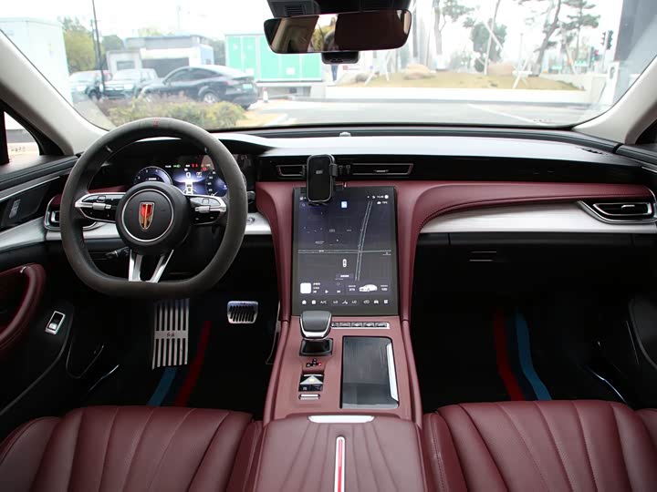 Фото 4 - Hongqi H5