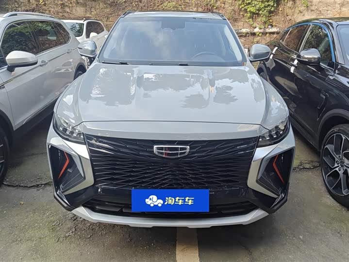 Фото 2 - Geely Atlas