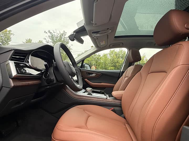 Фото 9 - Audi Q7