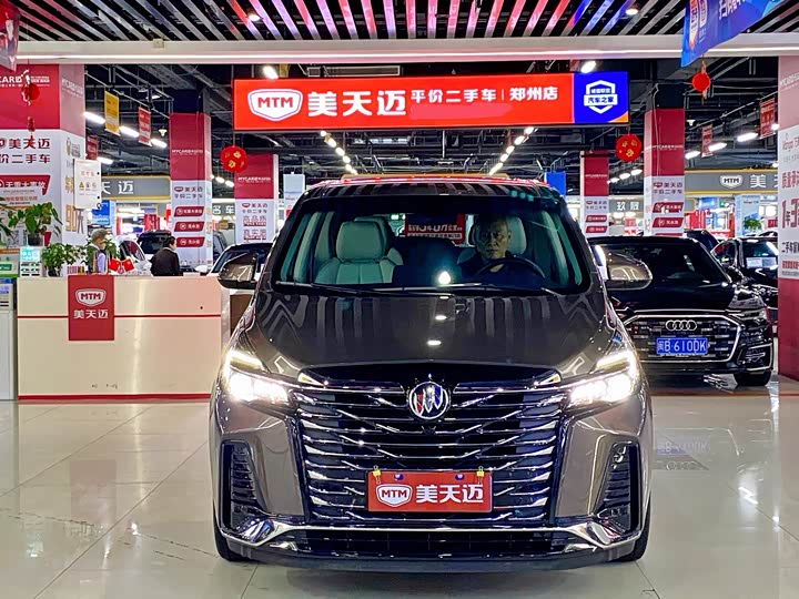 Фото 2 - Buick GL8 ES