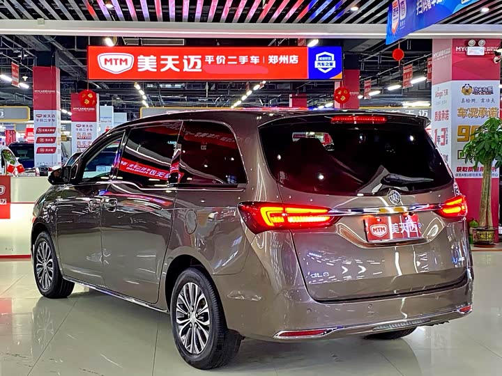 Фото 6 - Buick GL8 ES