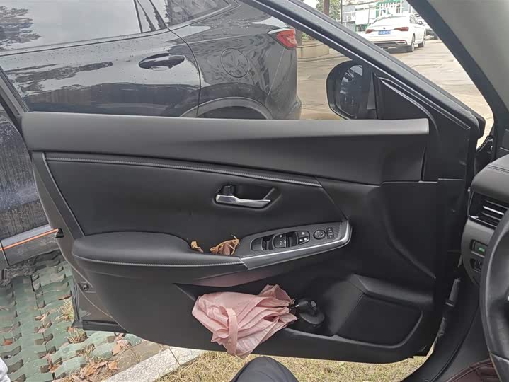 Фото 7 - Nissan Sylphy