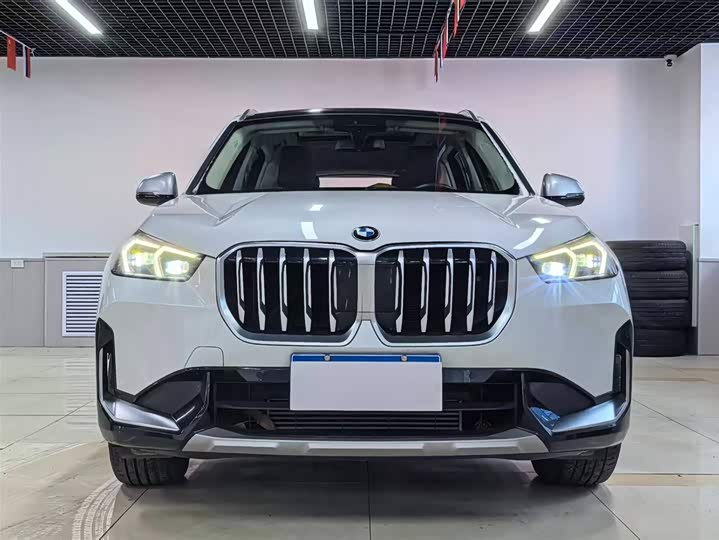 Фото 2 - BMW X1