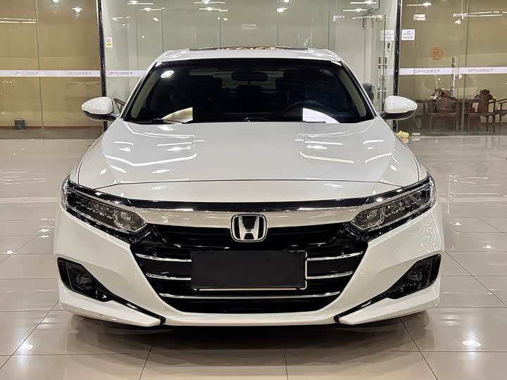Фото 2 - Honda Accord