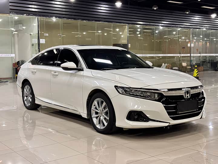 Фото 3 - Honda Accord