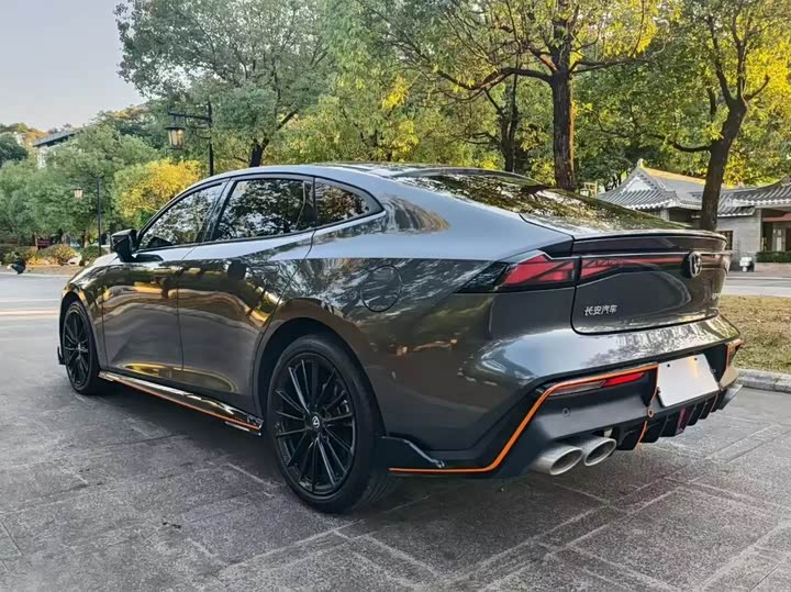 Фото 4 - Changan UNI-V