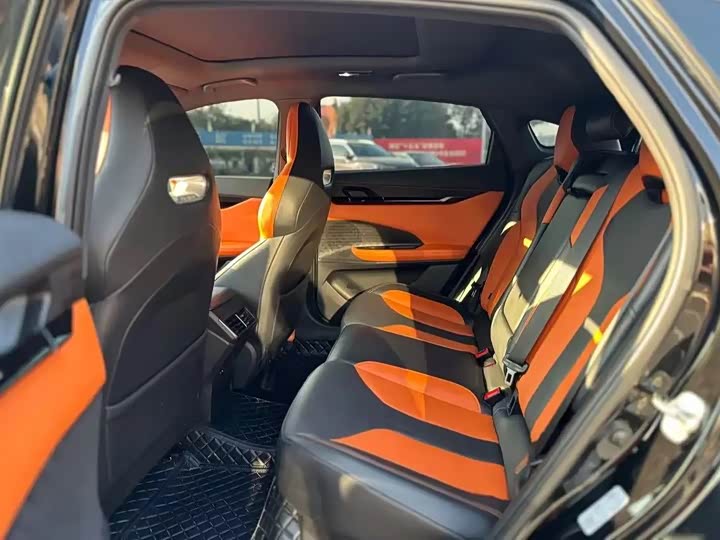 Фото 9 - Changan UNI-V