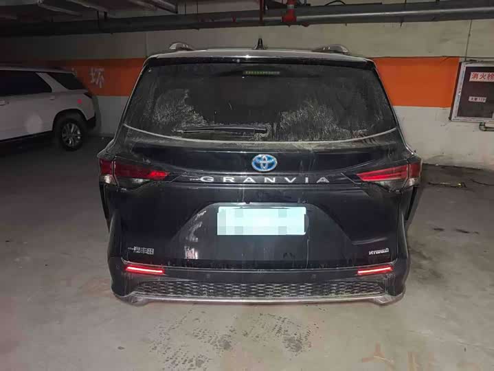 Фото 6 - Toyota Granvia