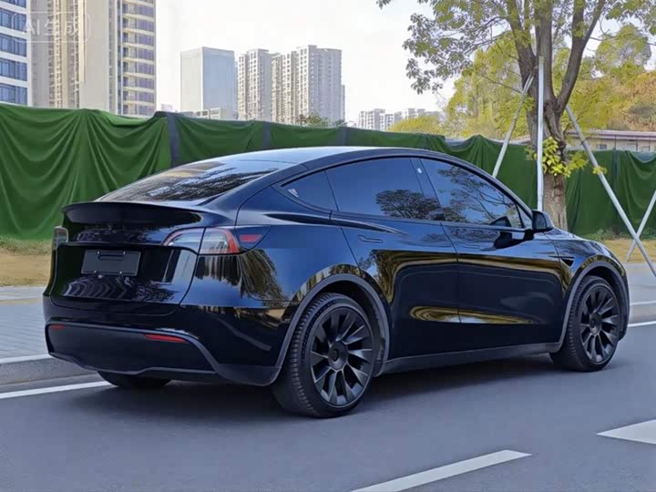 Фото 7 - Tesla Model Y