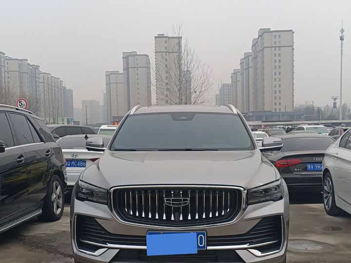 Фото 2 - Geely Monjaro