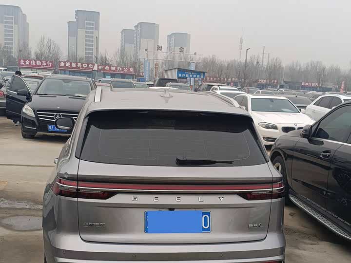 Фото 4 - Geely Monjaro