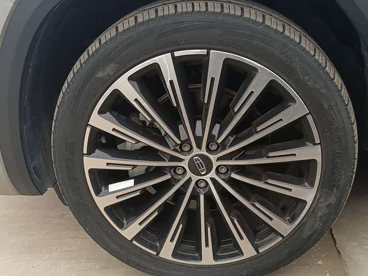 Фото 7 - Geely Monjaro