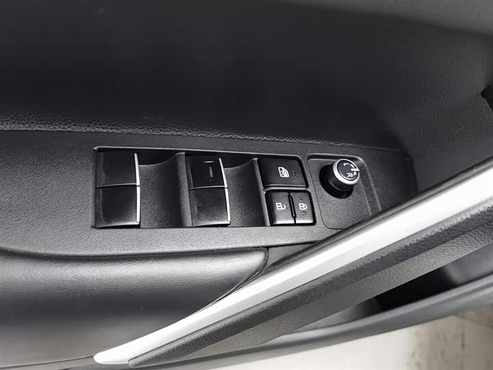 Фото 9 - Toyota Frontlander