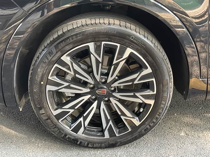 Фото 9 - Hongqi HS5