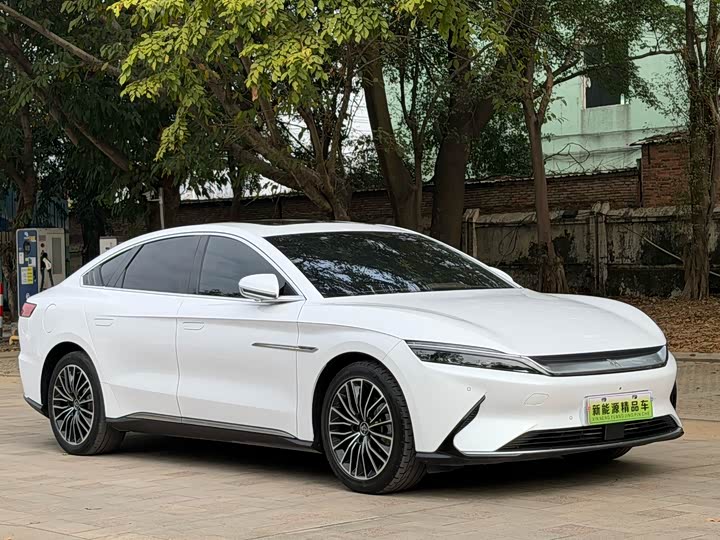 Фото 2 - BYD Han