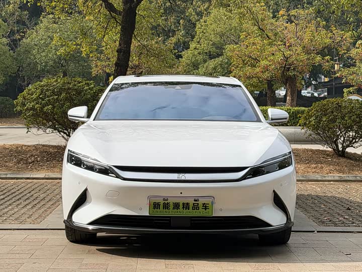 Фото 3 - BYD Han