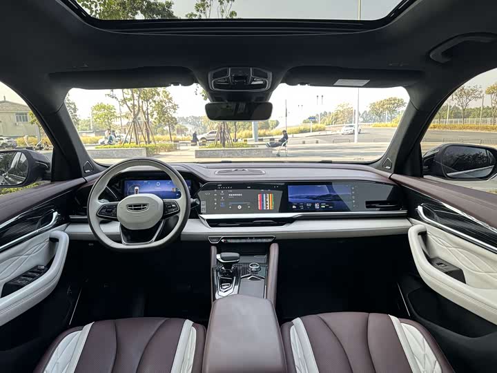 Фото 6 - Geely Monjaro