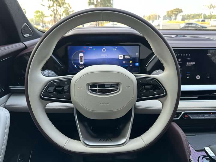 Фото 7 - Geely Monjaro