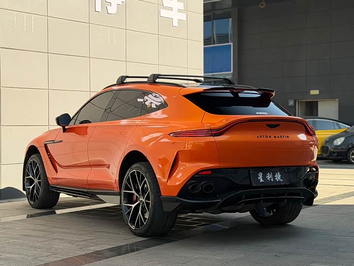 Фото 7 - Aston Martin DBX