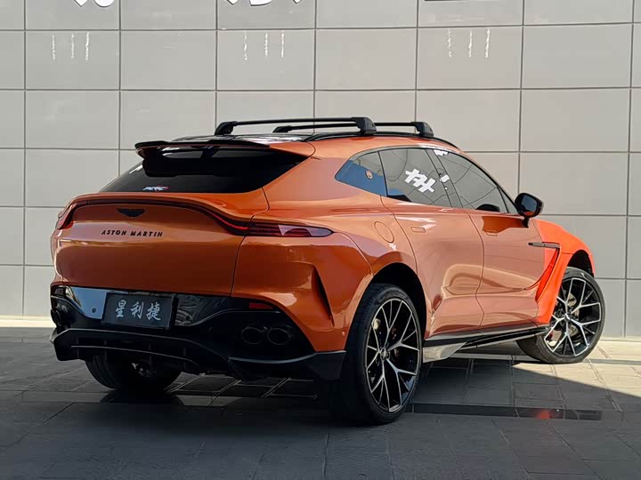 Фото 8 - Aston Martin DBX