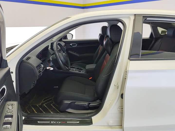 Фото 9 - Honda Civic